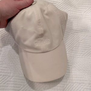 Lululemon hat